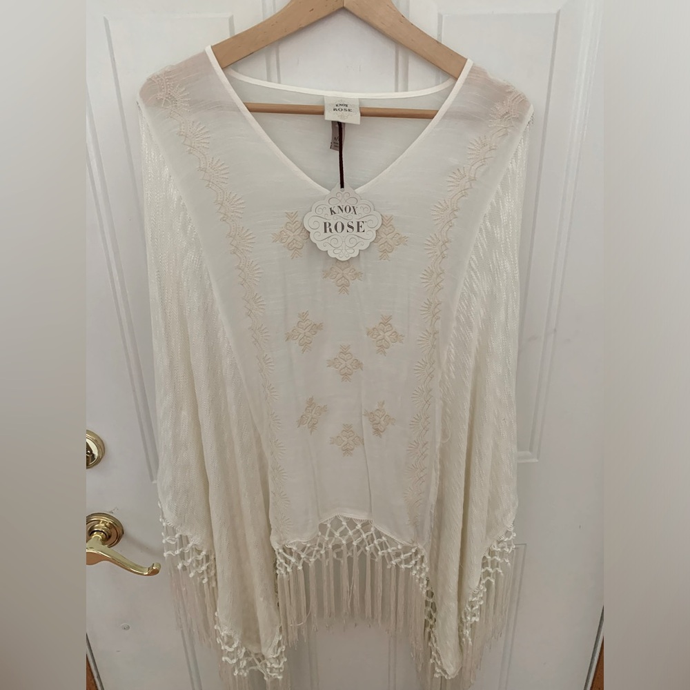 NWT Knox Rose - Shawl - White - Boho Women's S/M - Gorgeous
